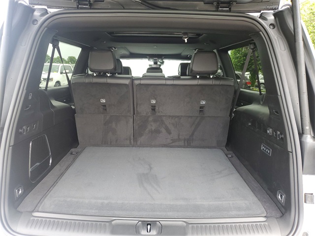 Vehicle image 7 of 22