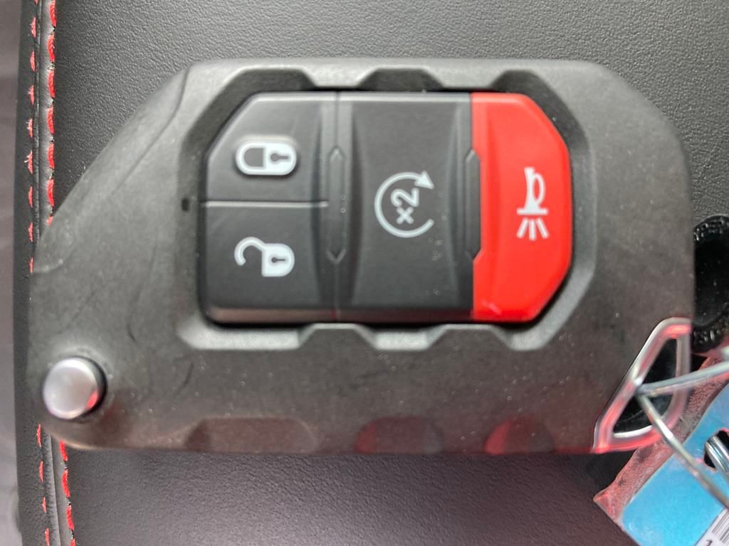 Vehicle image 17 of 37