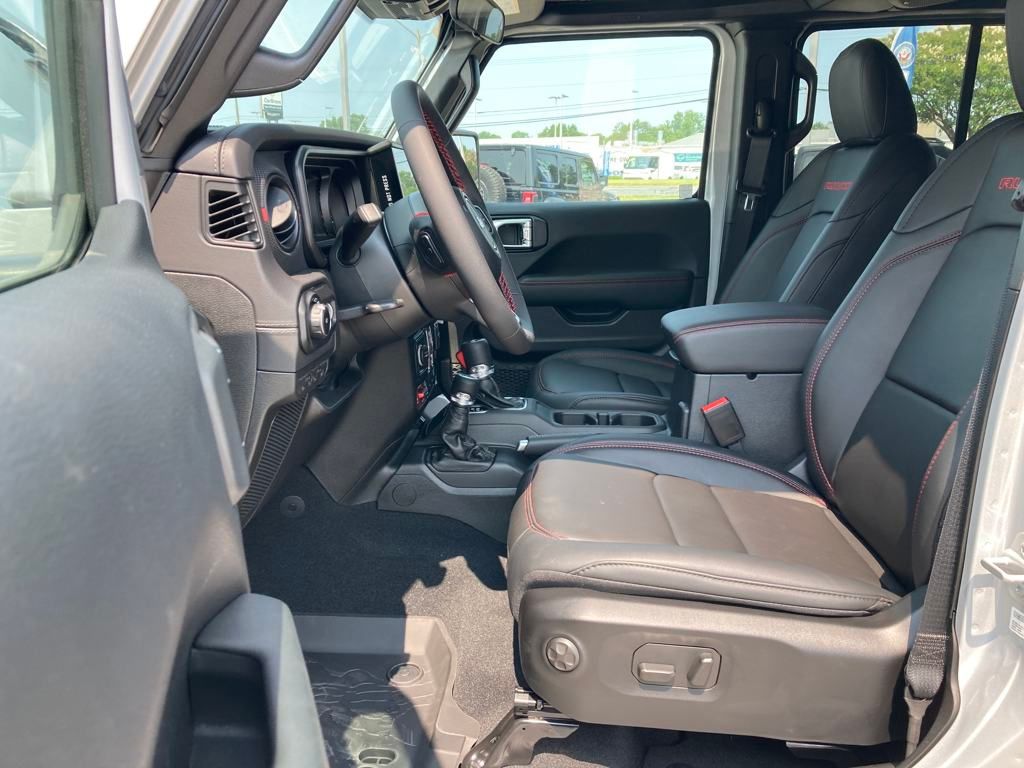 Vehicle image 23 of 37