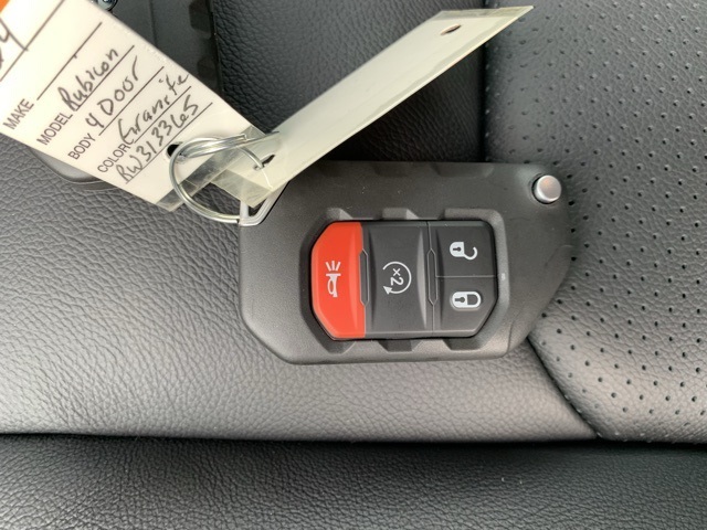 Vehicle image 28 of 39