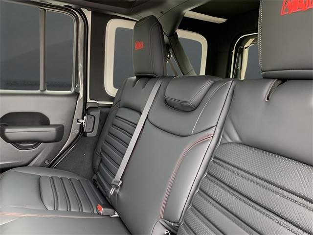 Vehicle image 12 of 39