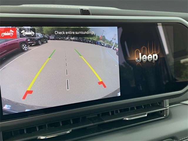 Vehicle image 23 of 39