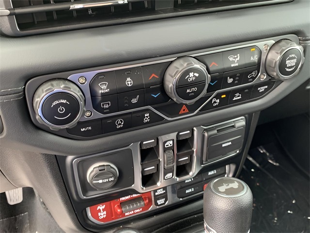Vehicle image 31 of 39