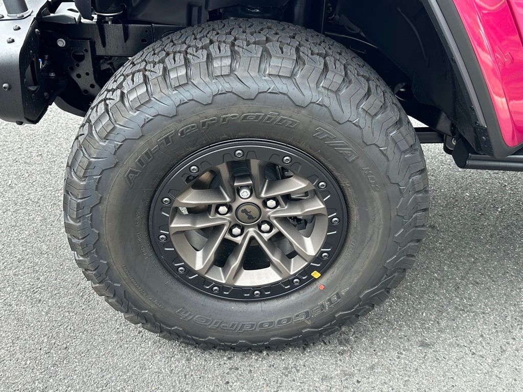 Vehicle image 9 of 23
