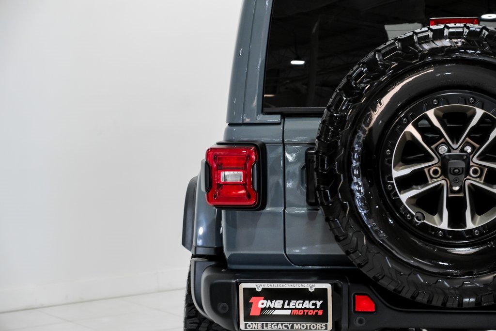 Vehicle image 17 of 56