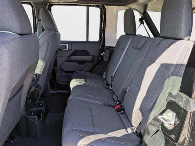 Vehicle image 10 of 18