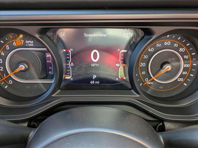 Vehicle image 14 of 18