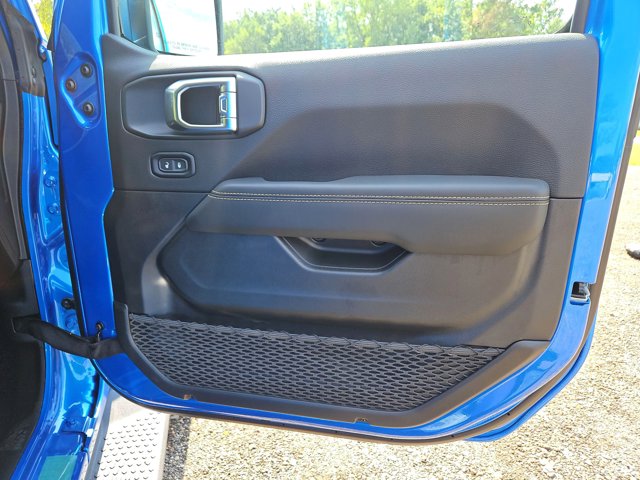 Vehicle image 23 of 55