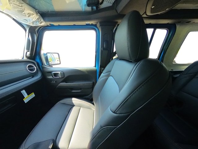 Vehicle image 53 of 55