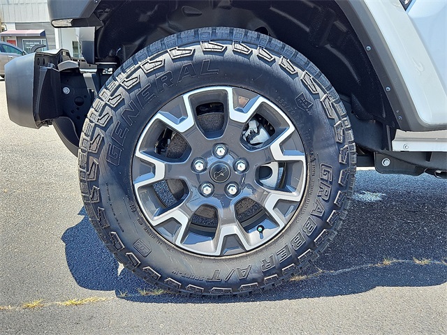 Vehicle image 5 of 17