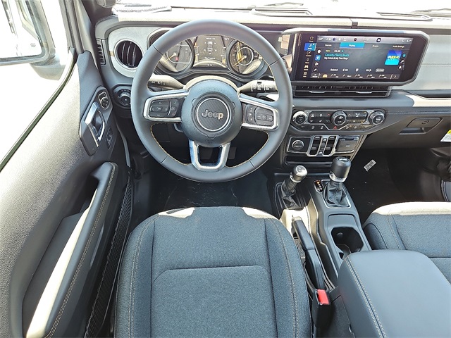 Vehicle image 8 of 17