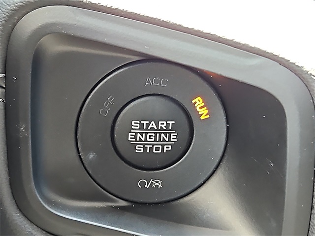Vehicle image 17 of 17