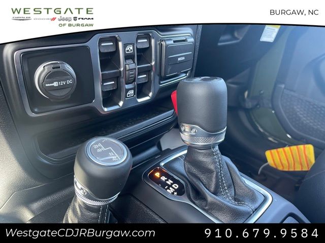 Vehicle image 20 of 27