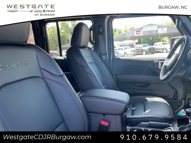 Vehicle image 25 of 27