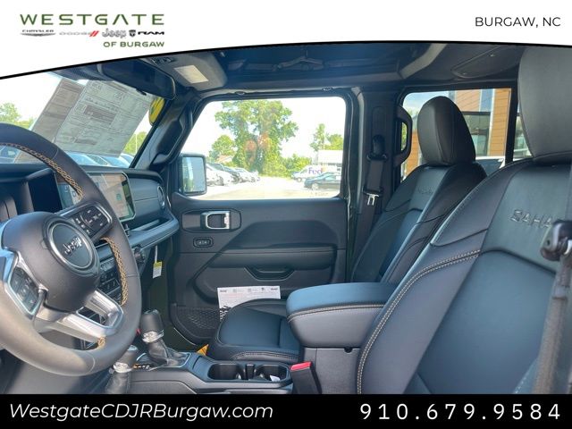 Vehicle image 16 of 27