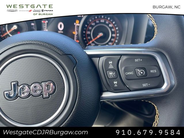 Vehicle image 19 of 27