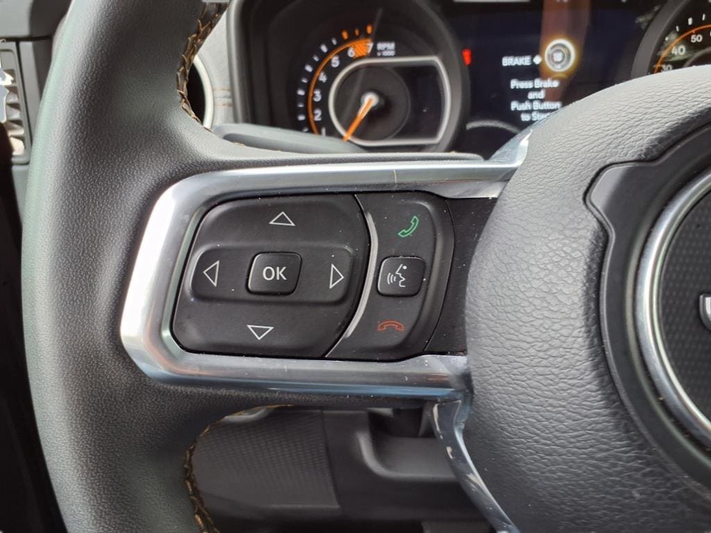 Vehicle image 11 of 15