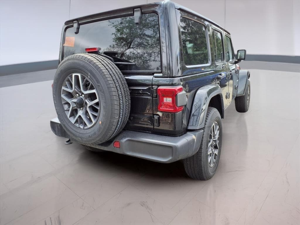 Vehicle image 3 of 15