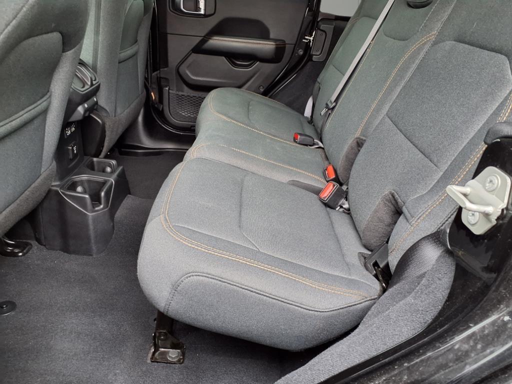 Vehicle image 7 of 15