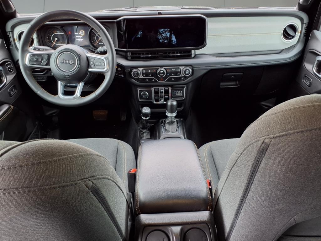 Vehicle image 5 of 15