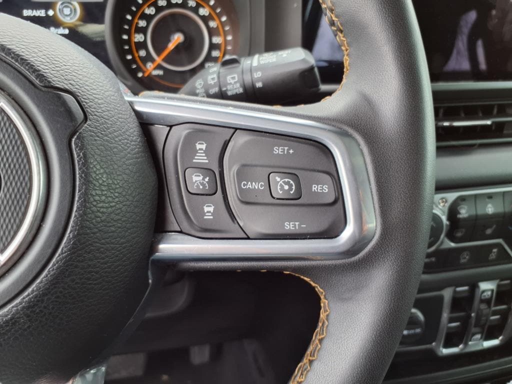Vehicle image 12 of 15
