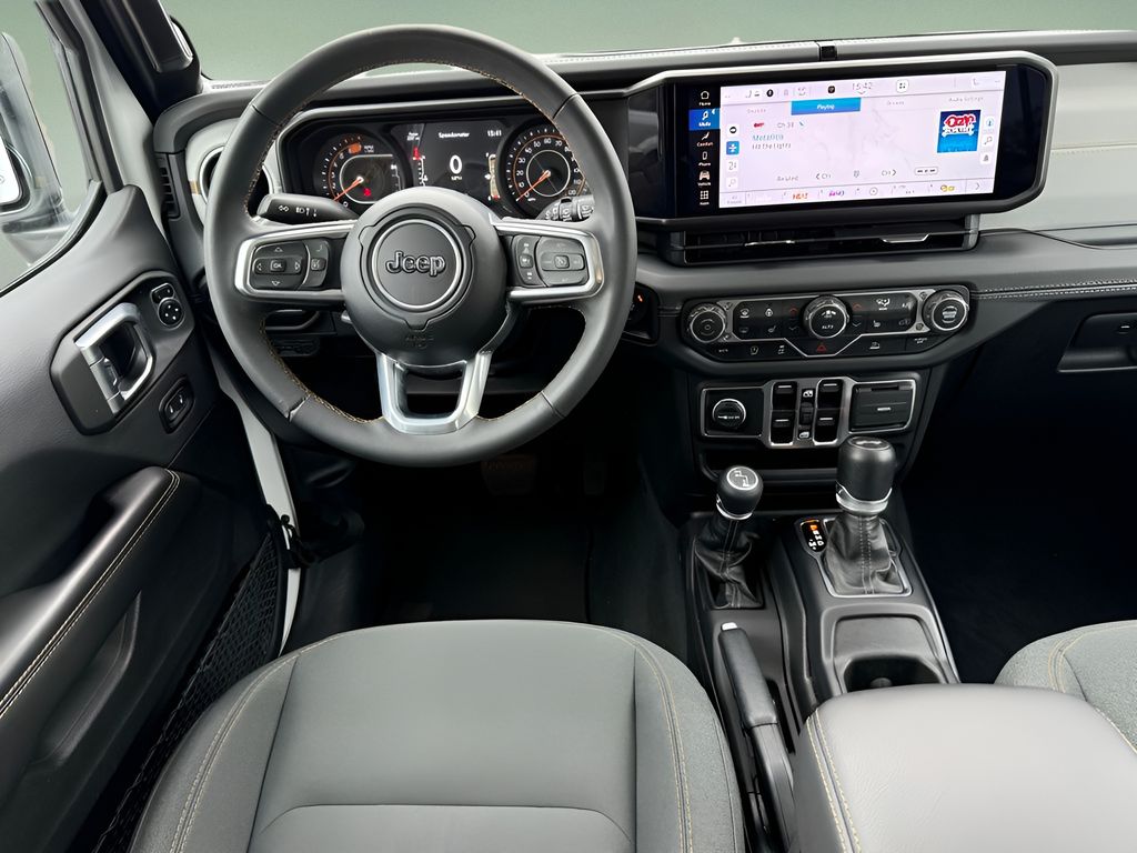 Vehicle image 20 of 30