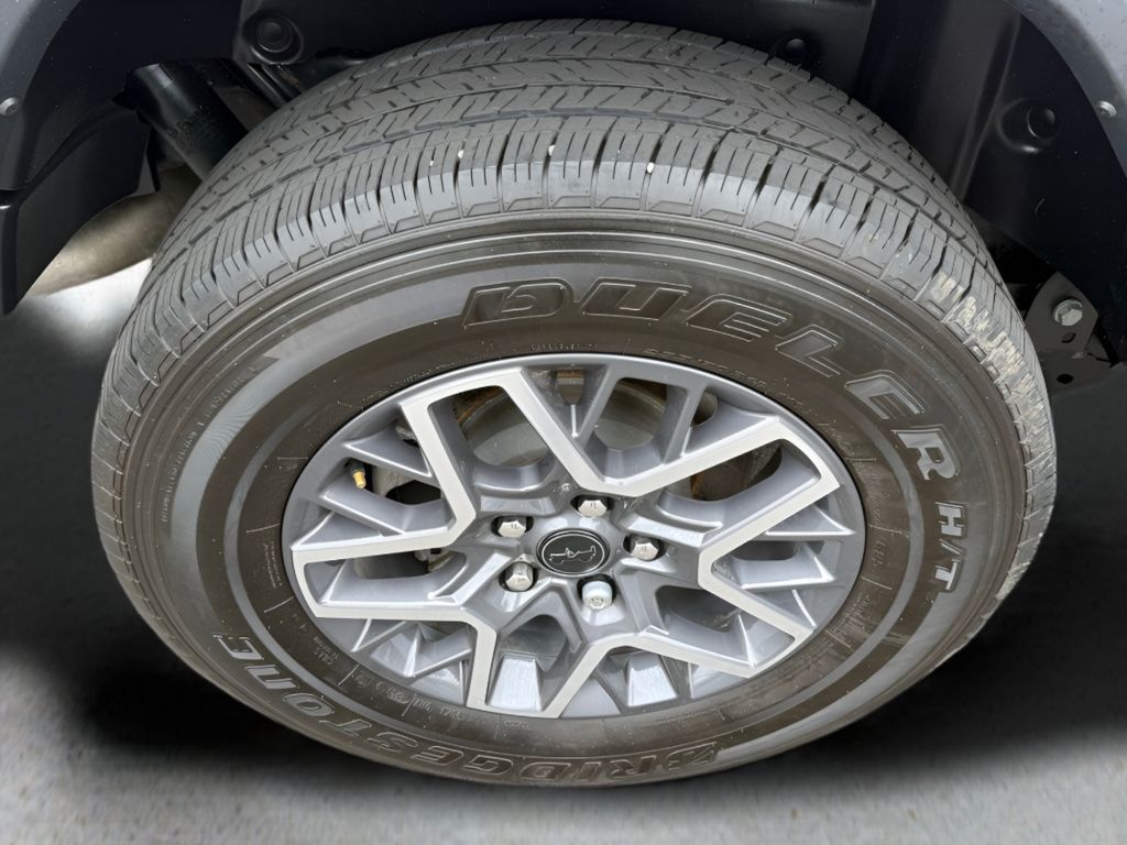 Vehicle image 11 of 30