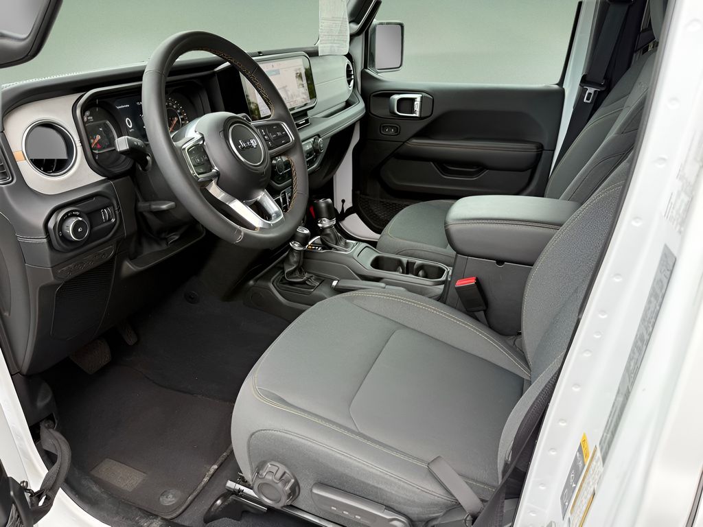 Vehicle image 21 of 30