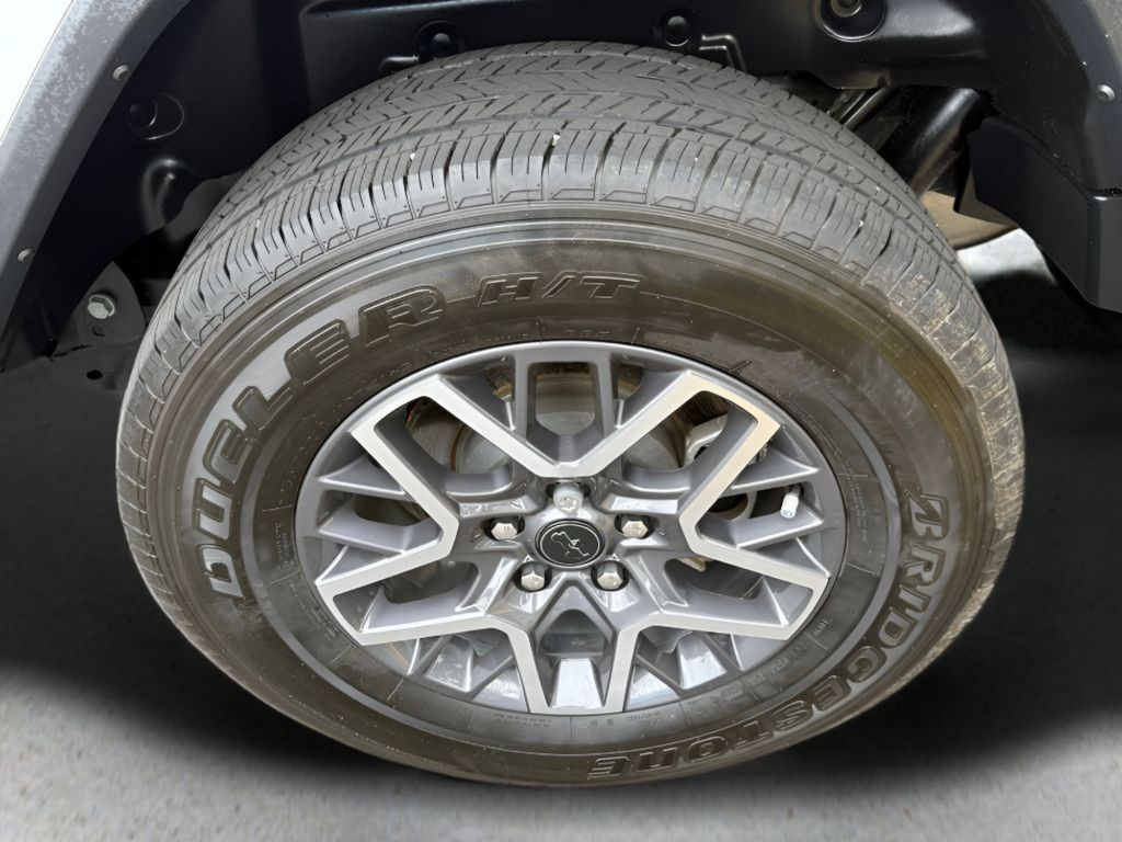 Vehicle image 10 of 30