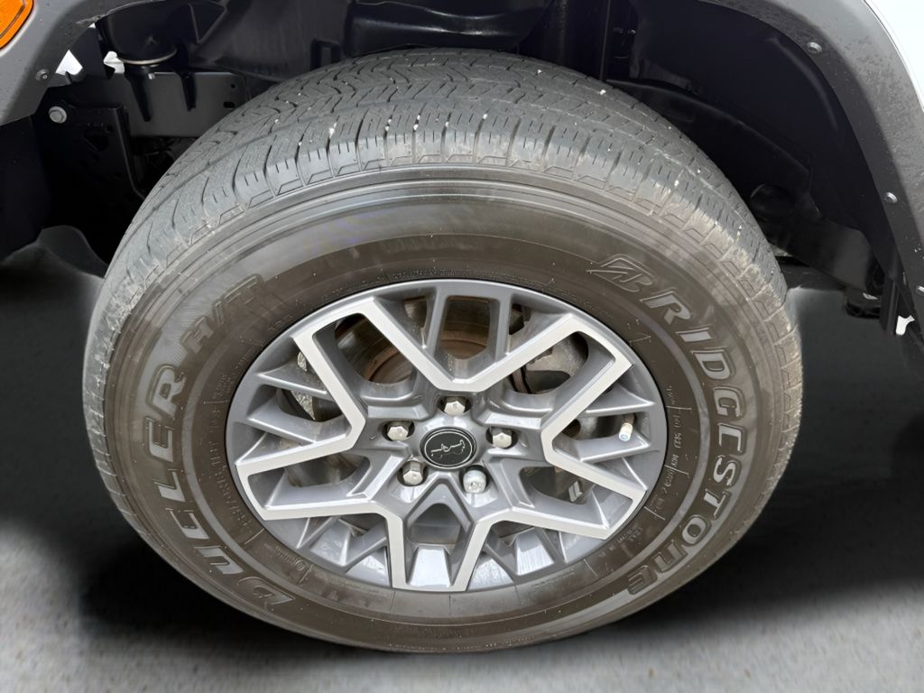 Vehicle image 12 of 30