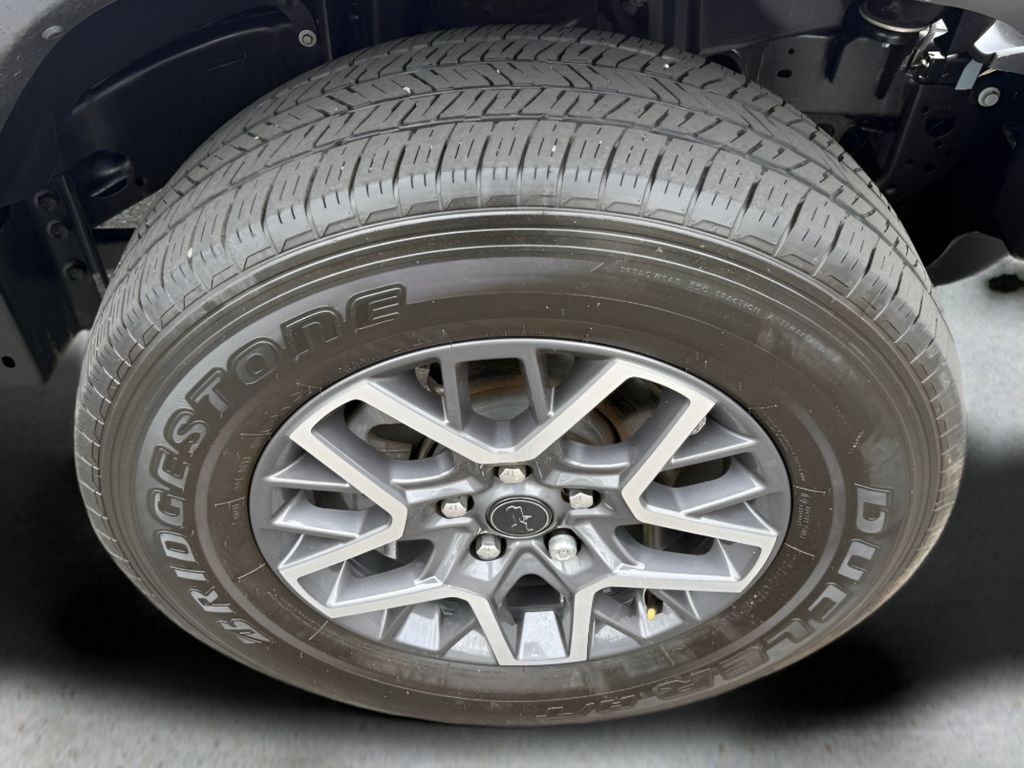 Vehicle image 13 of 30