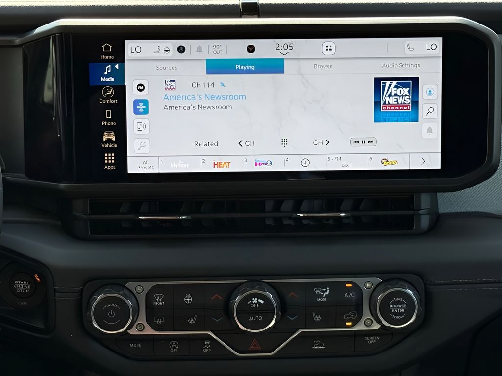 Vehicle image 20 of 28