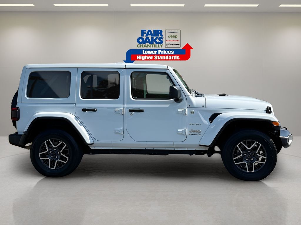 Vehicle image 4 of 28