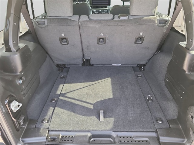 Vehicle image 11 of 35