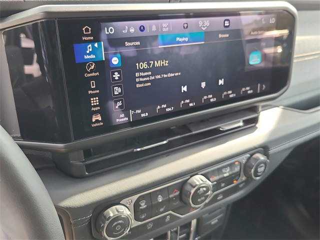 Vehicle image 24 of 35