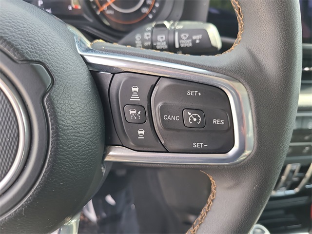 Vehicle image 21 of 35