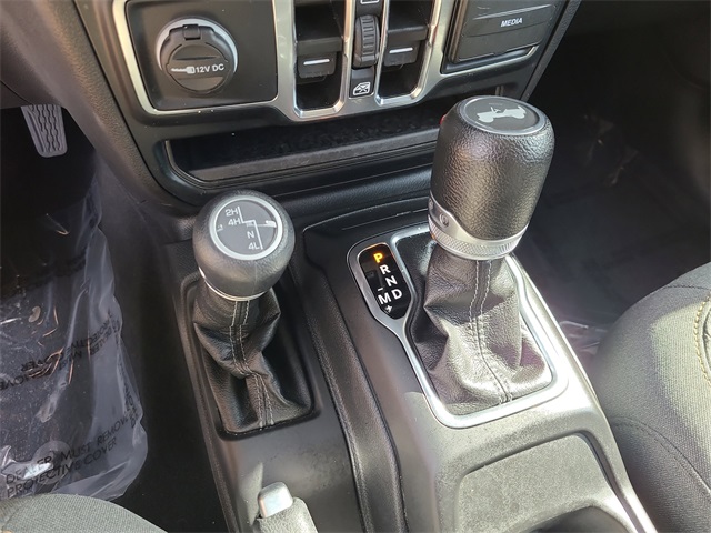 Vehicle image 26 of 35
