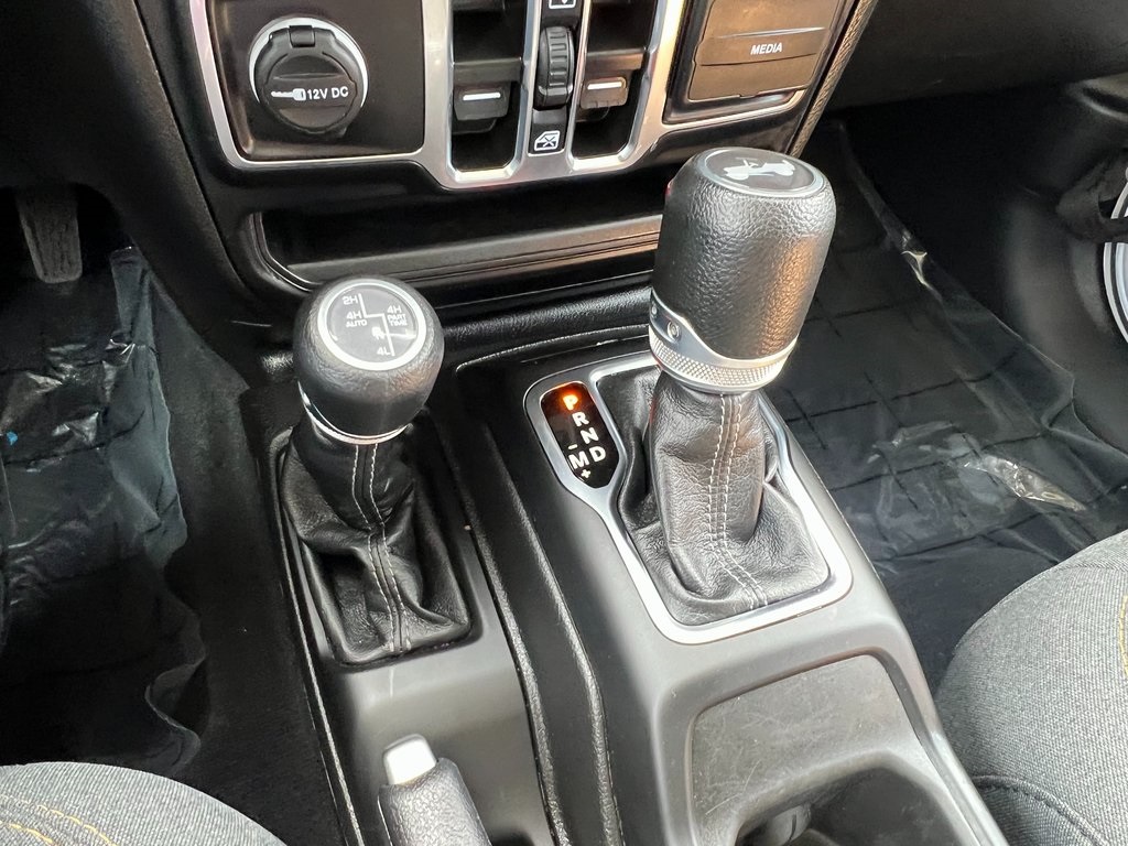 Vehicle image 24 of 26