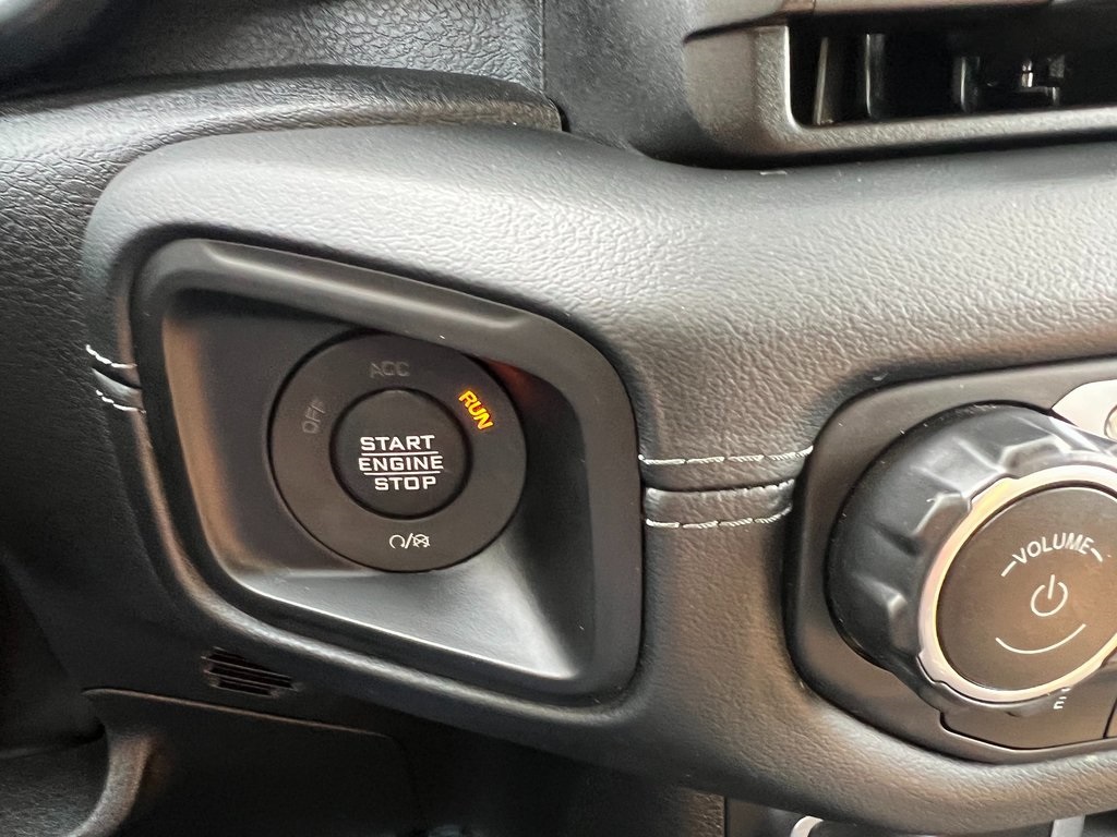 Vehicle image 25 of 26