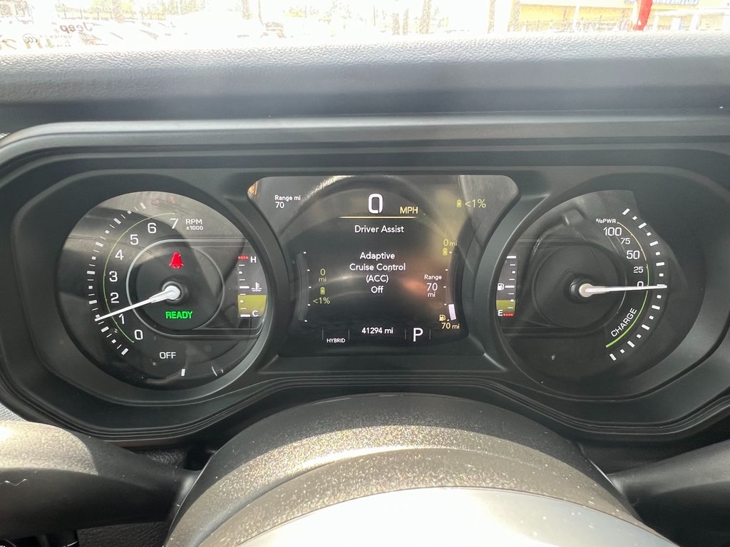 Vehicle image 21 of 26
