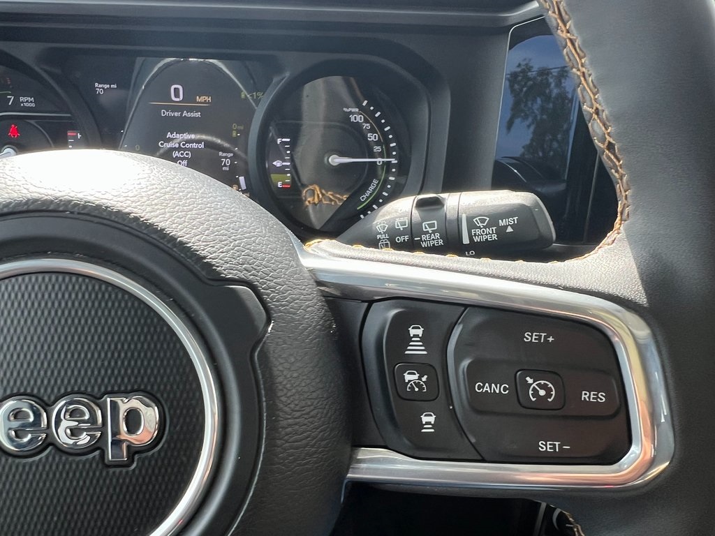 Vehicle image 20 of 26