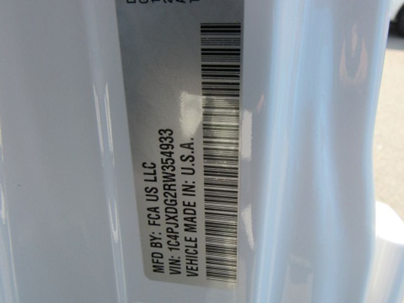 Vehicle image 22 of 23