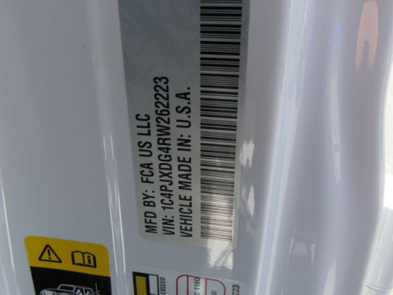 Vehicle image 19 of 20
