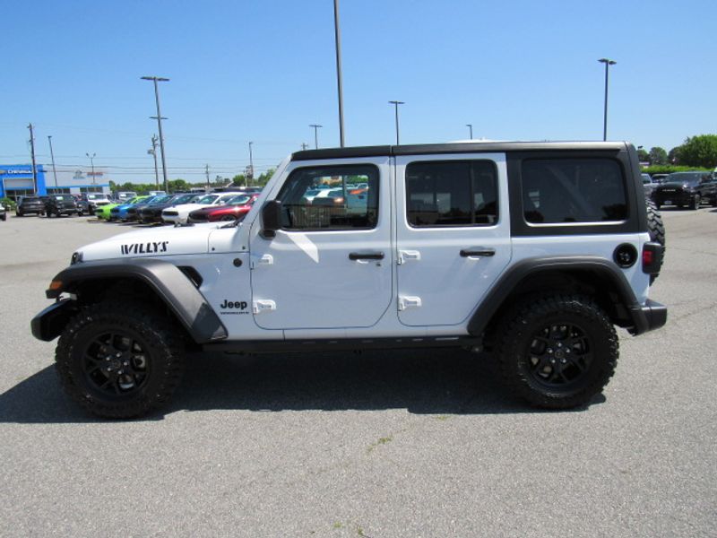 Vehicle image 2 of 20