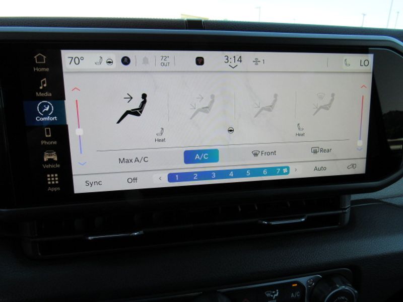 Vehicle image 10 of 20