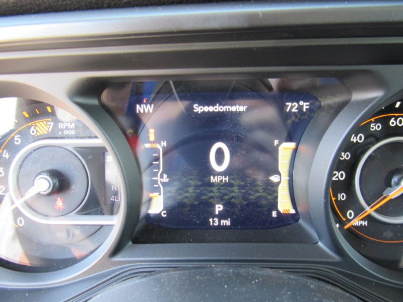 Vehicle image 13 of 20