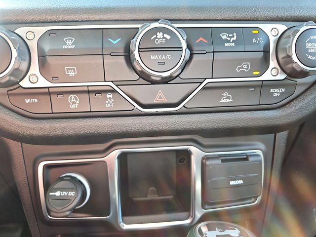 Vehicle image 56 of 60