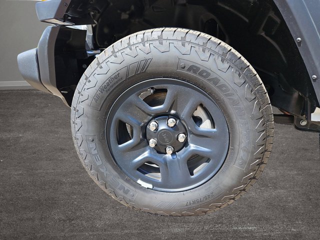 Vehicle image 25 of 60