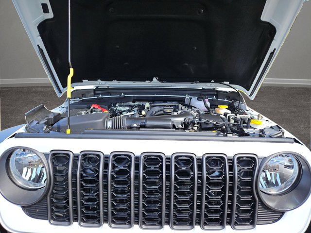 Vehicle image 16 of 60
