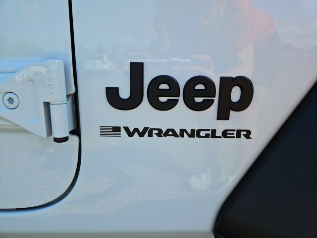 Vehicle image 31 of 60